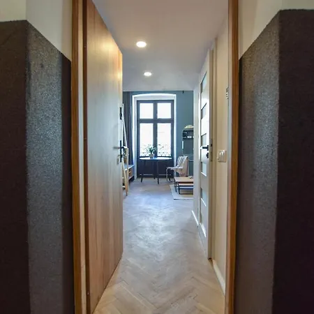 Apartamento Premier Apartment Center - 5 Minutes Walk To Rynek Breslavia