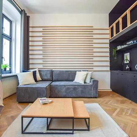 Premier Apartment Center - 5 Minutes Walk To Rynek