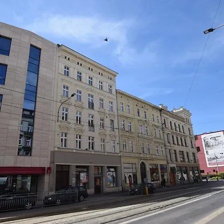 Apartamento Premier Apartment Center - 5 Minutes Walk To Rynek Breslavia